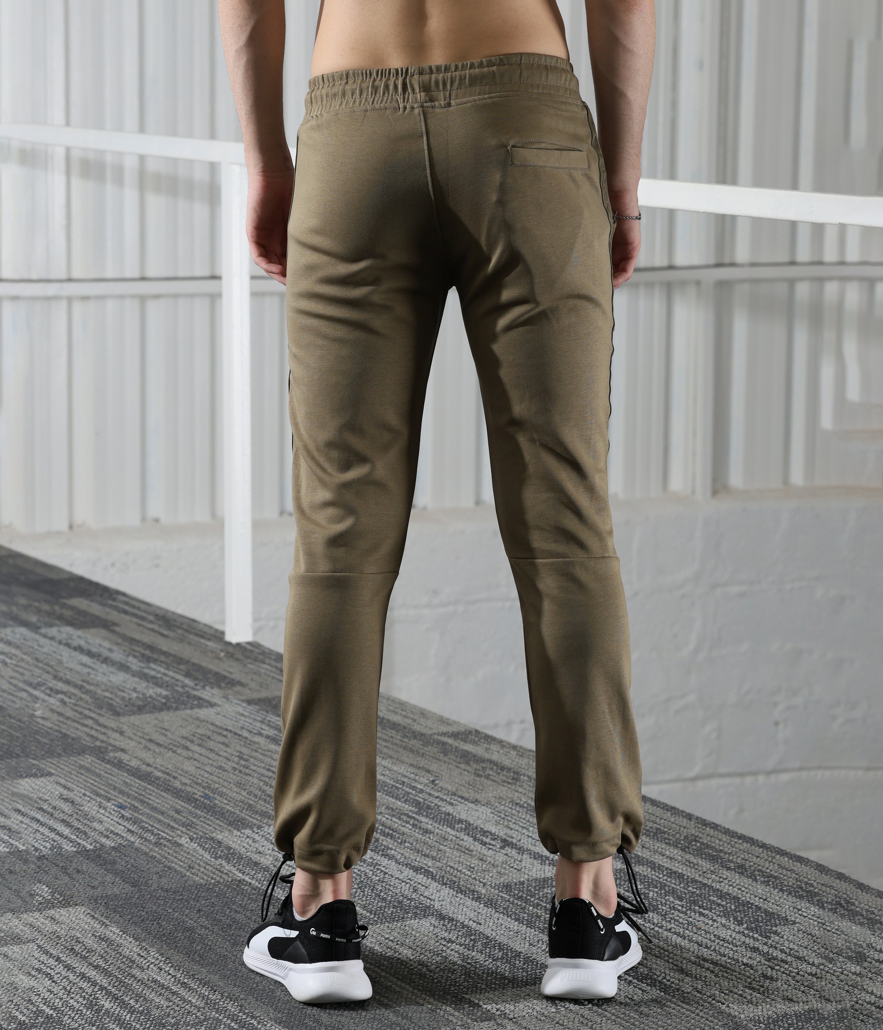 Brown Men's Stretchable Angle Fit Track Pants - Regular Fit