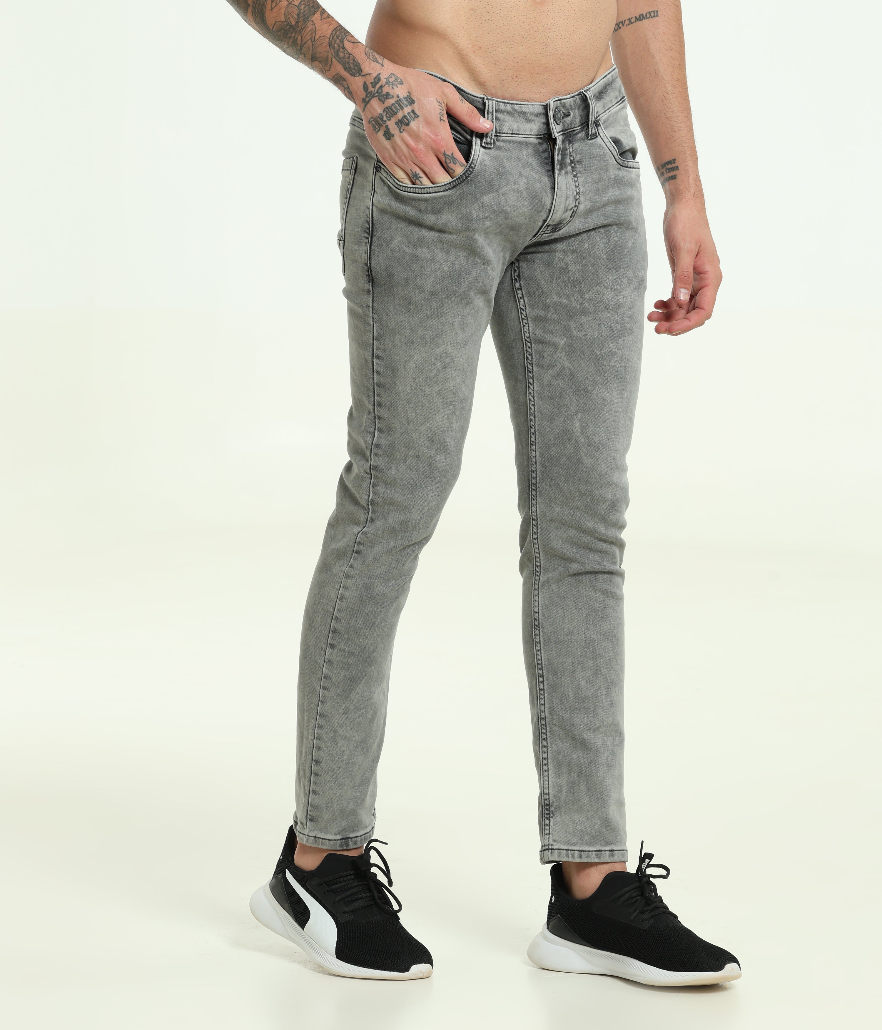 GREY COMFORT FIT DENIM