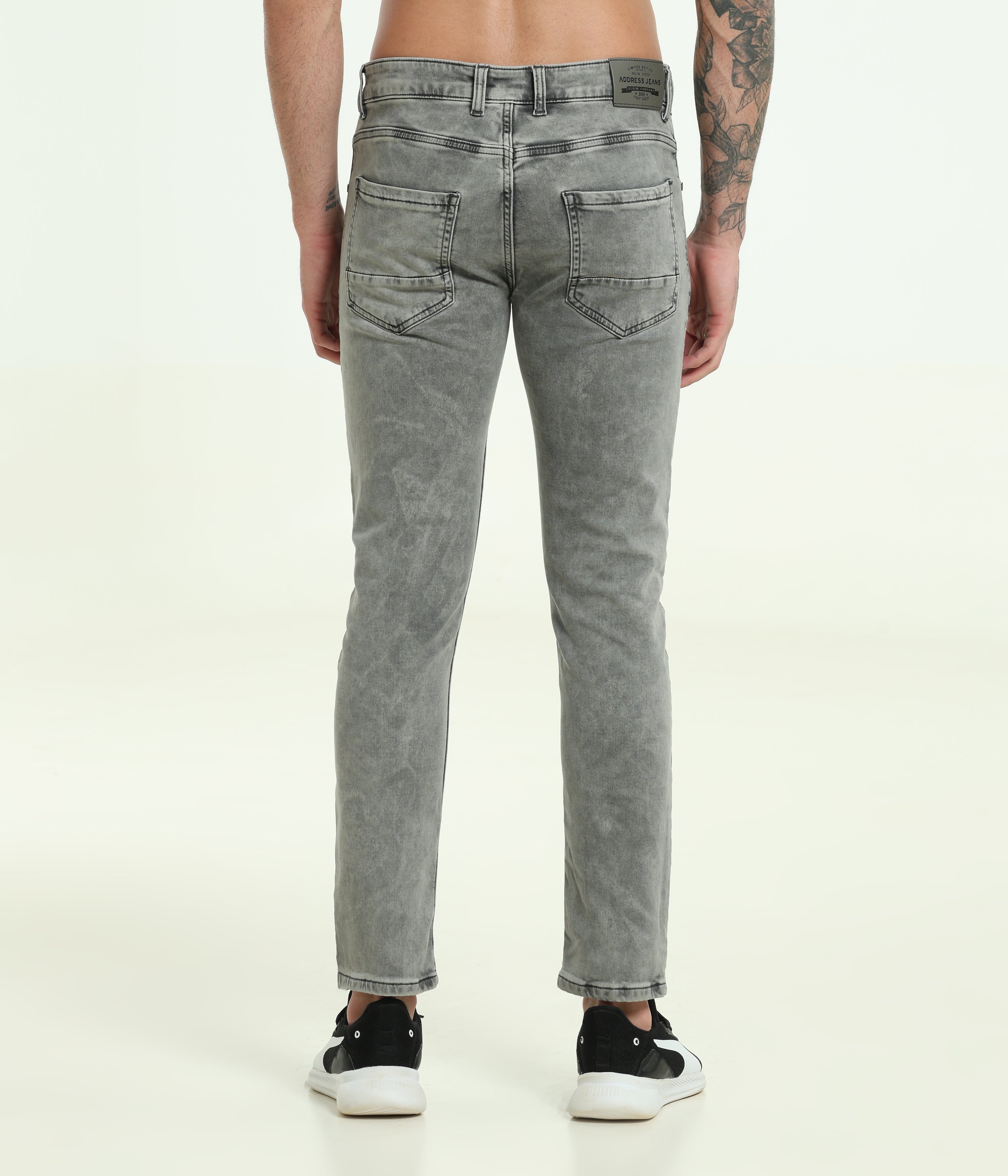 GREY COMFORT FIT DENIM