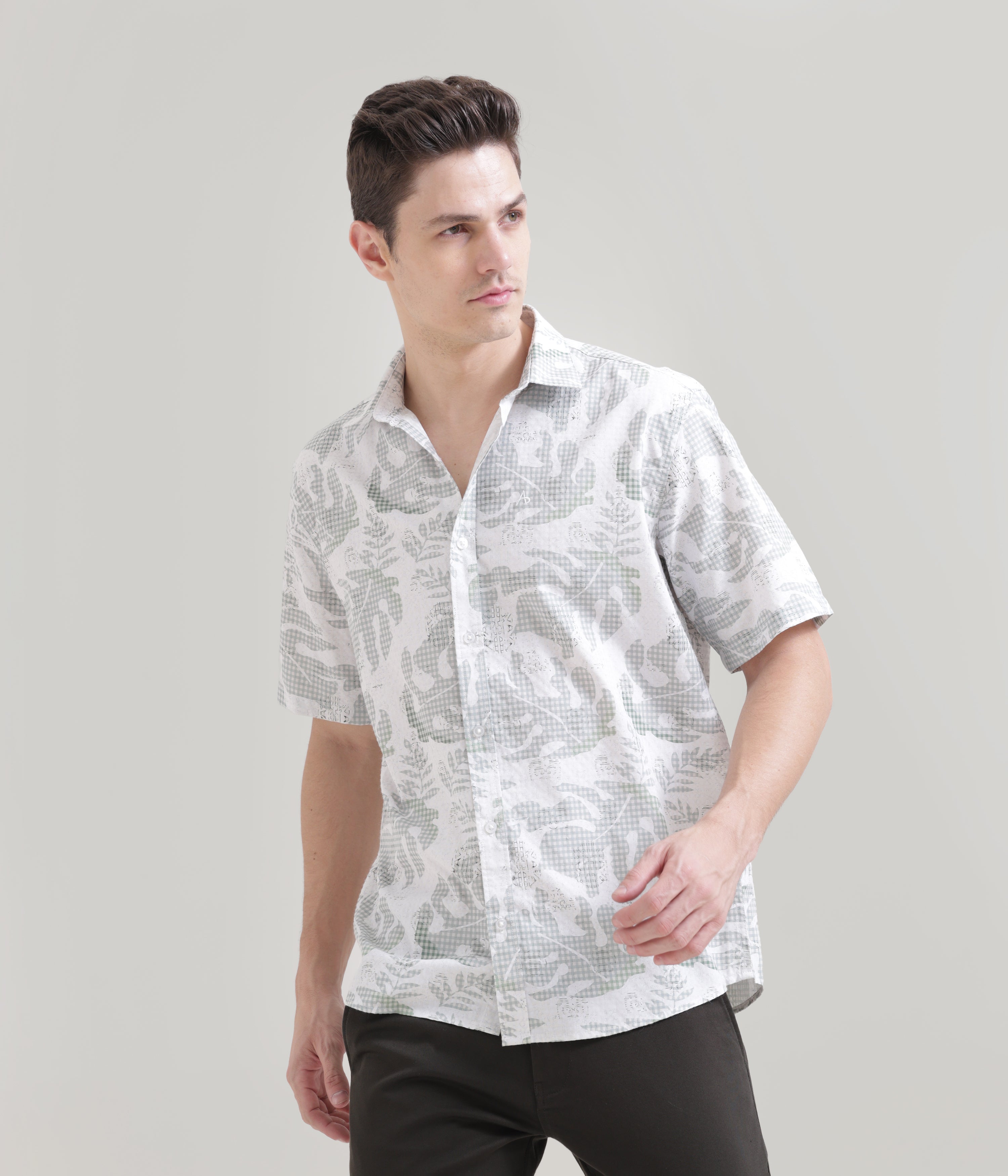 Versatile Green Classic Fit Half Sleeve Shirt
