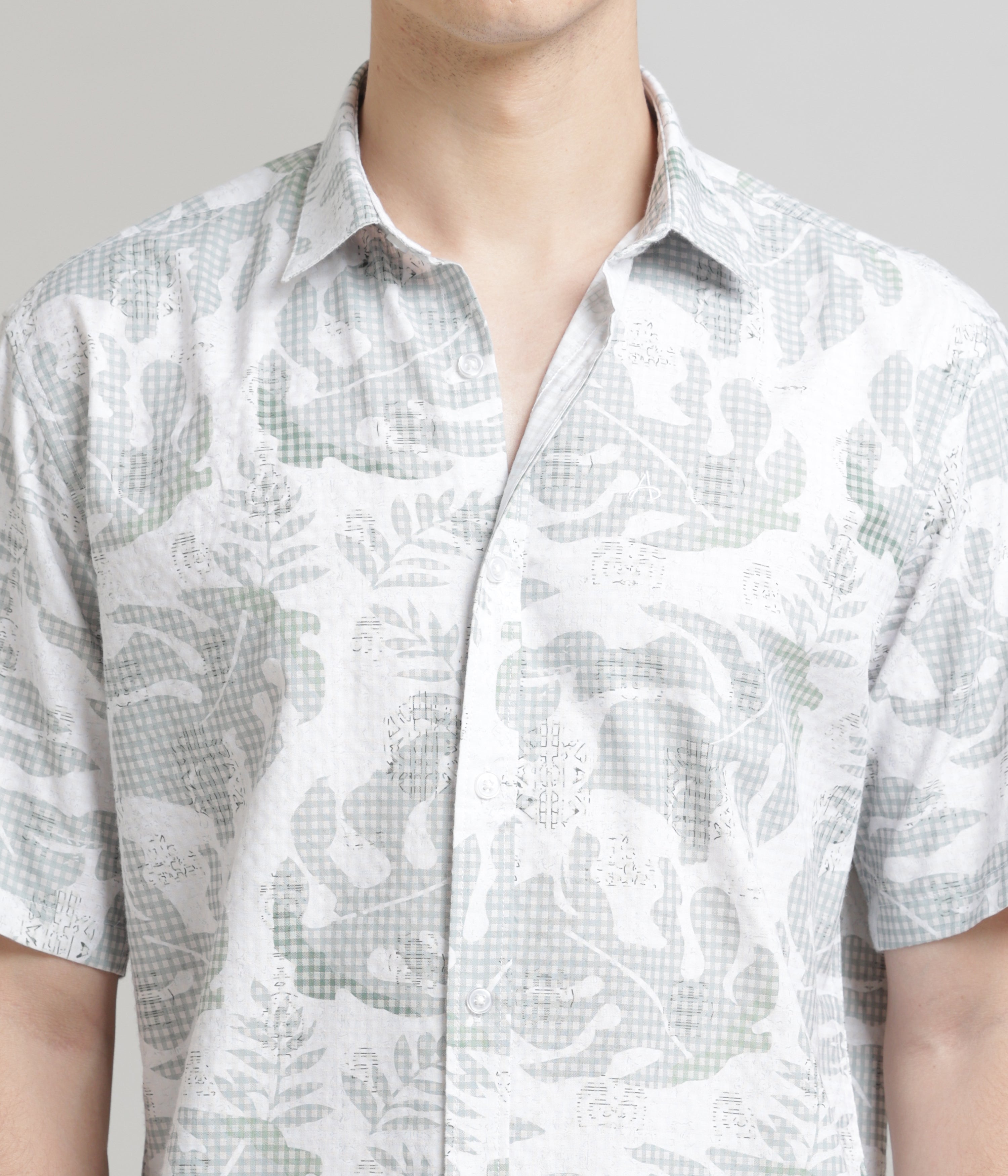 Versatile Green Classic Fit Half Sleeve Shirt