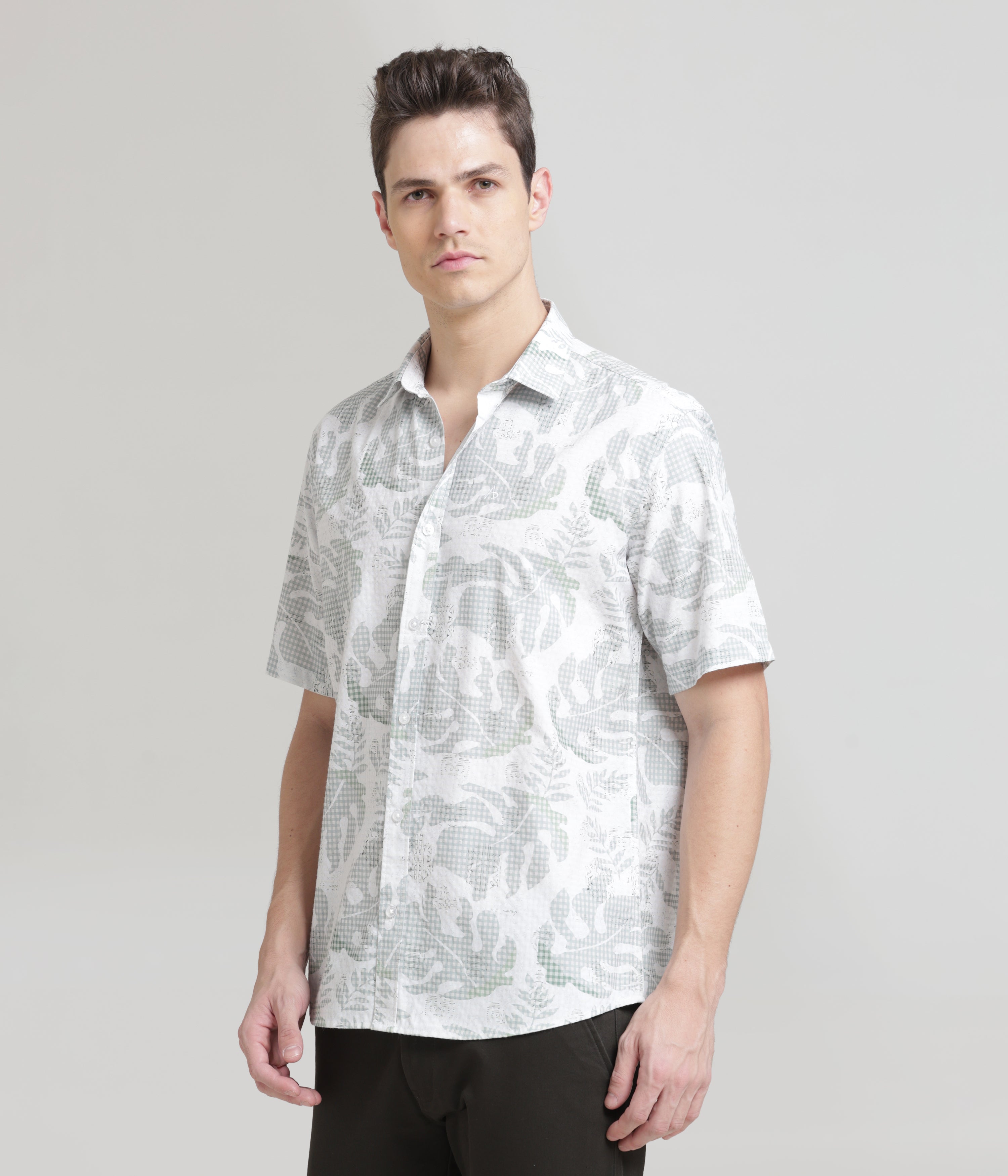 Versatile Green Classic Fit Half Sleeve Shirt