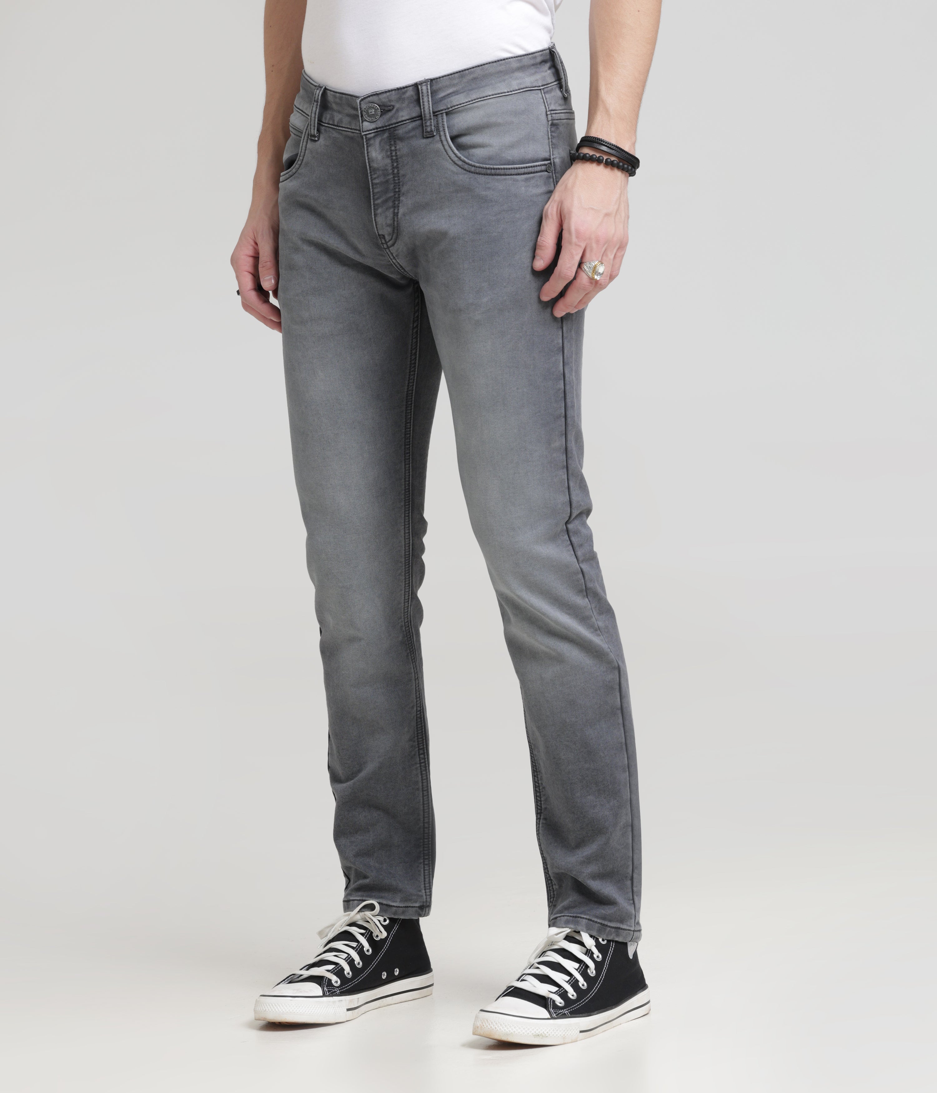 Grey Denim Jeans: Stylish Details, Versatile Comfort for Any Look