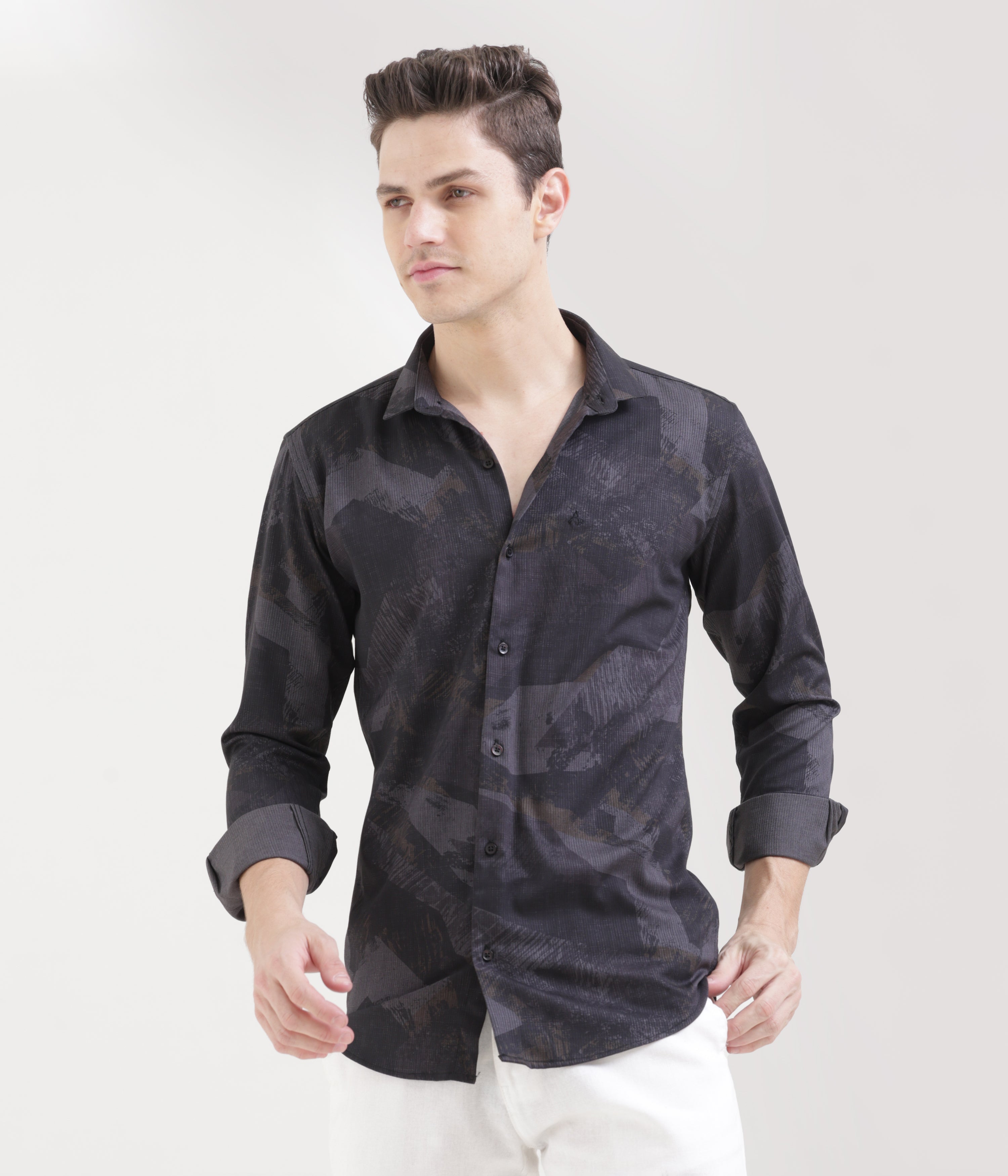 Black Classic Fit Shirt: Versatile Style