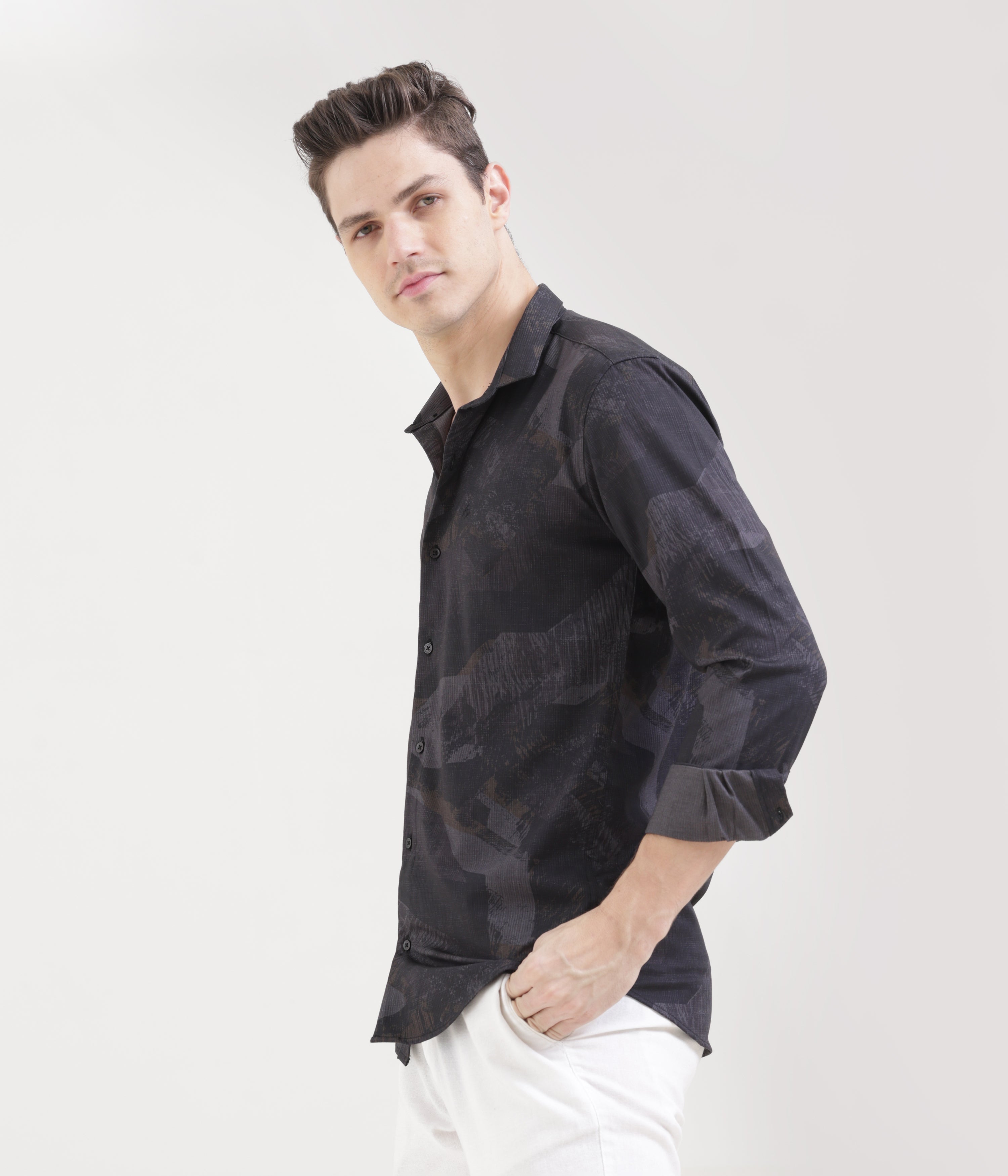 Black Classic Fit Shirt: Versatile Style