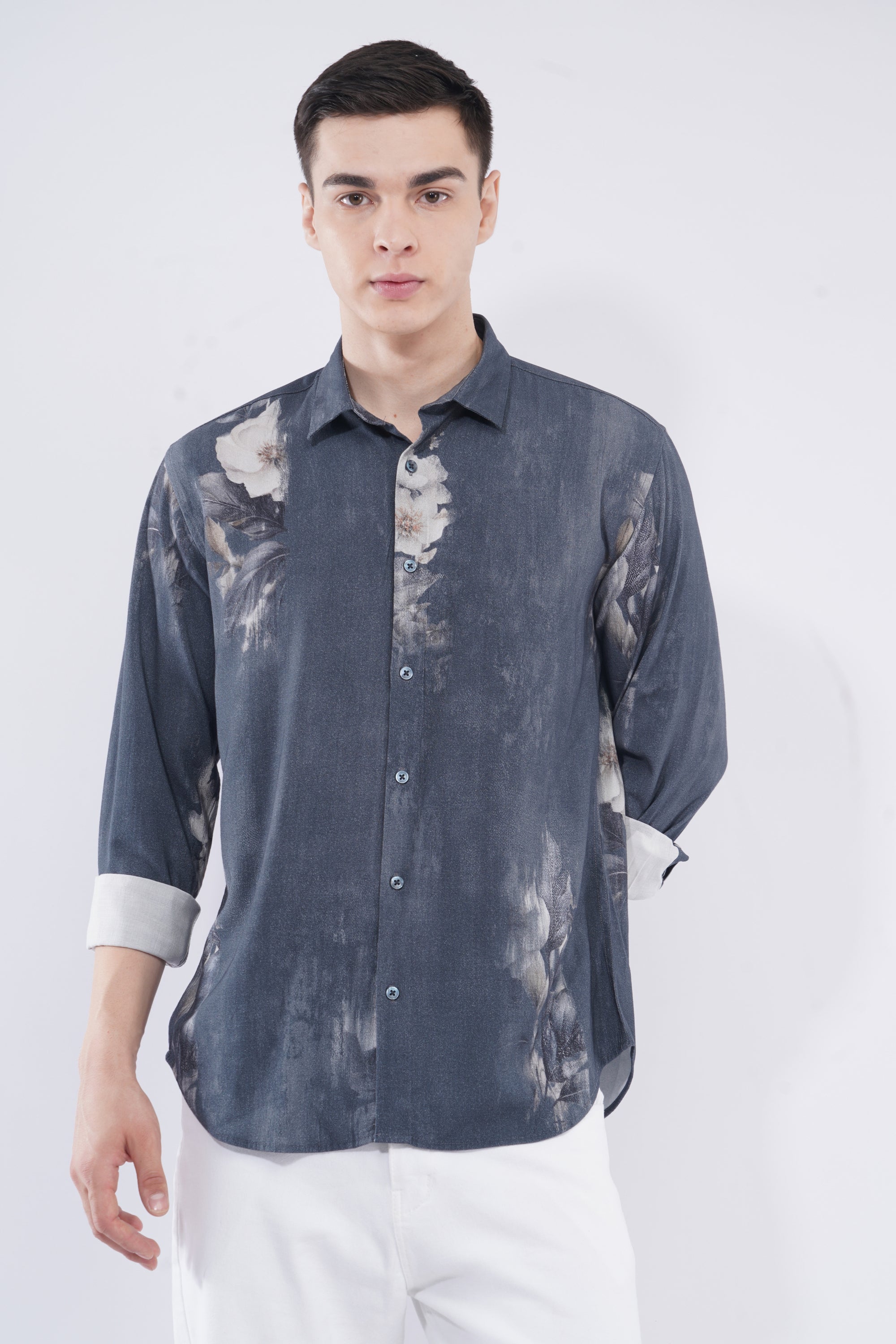 Tapered Fit Bloom Print Gray Full Sleeve Shirt