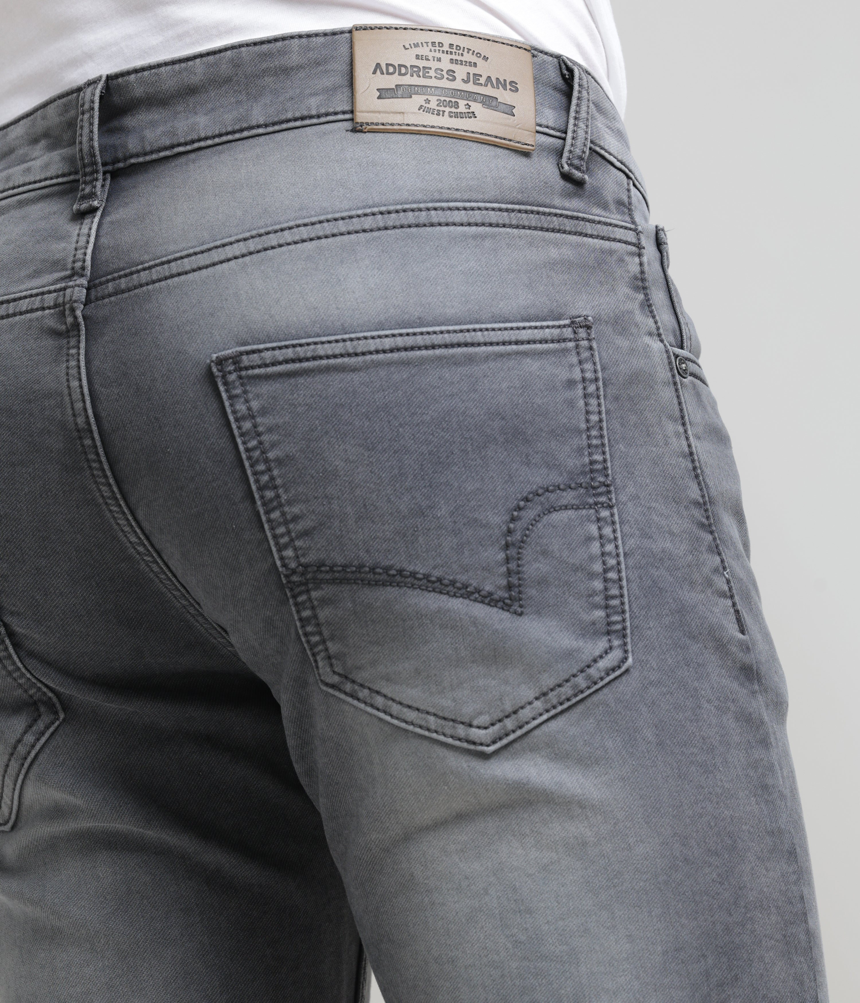 Grey Denim Jeans: Stylish Details, Versatile Comfort for Any Look