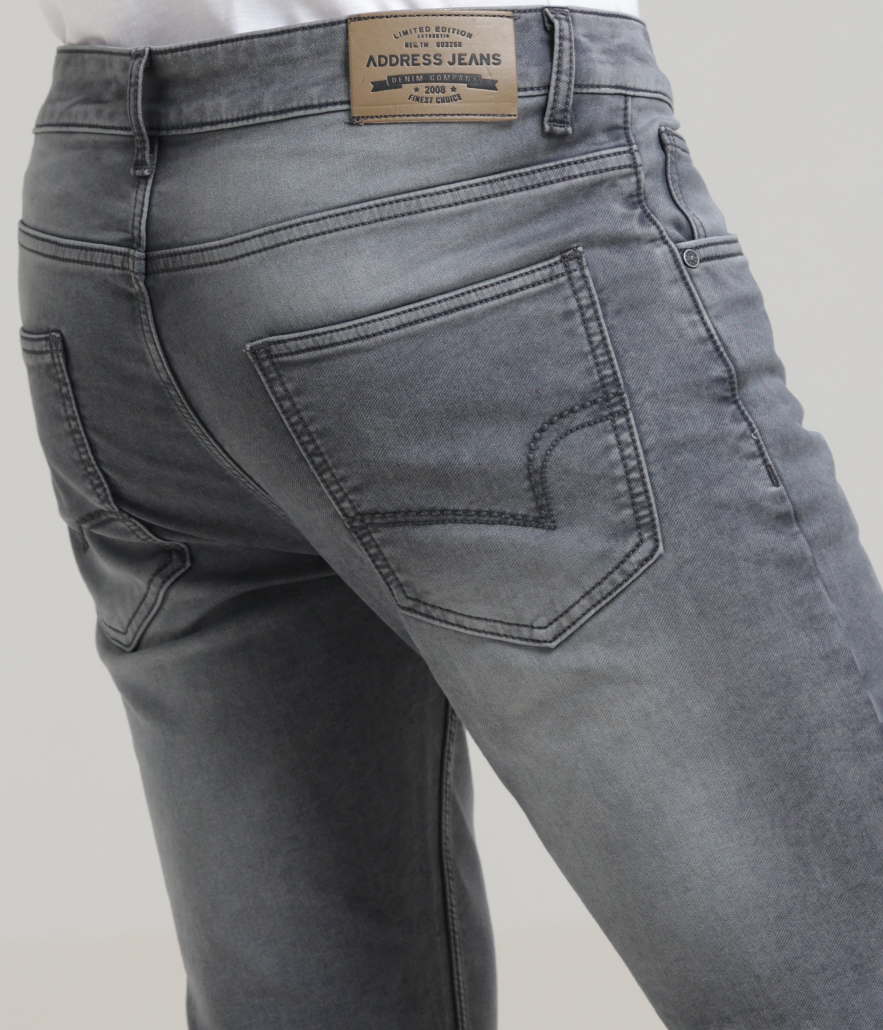 Grey Denim Jeans: Stylish Details, Versatile Comfort for Any Look