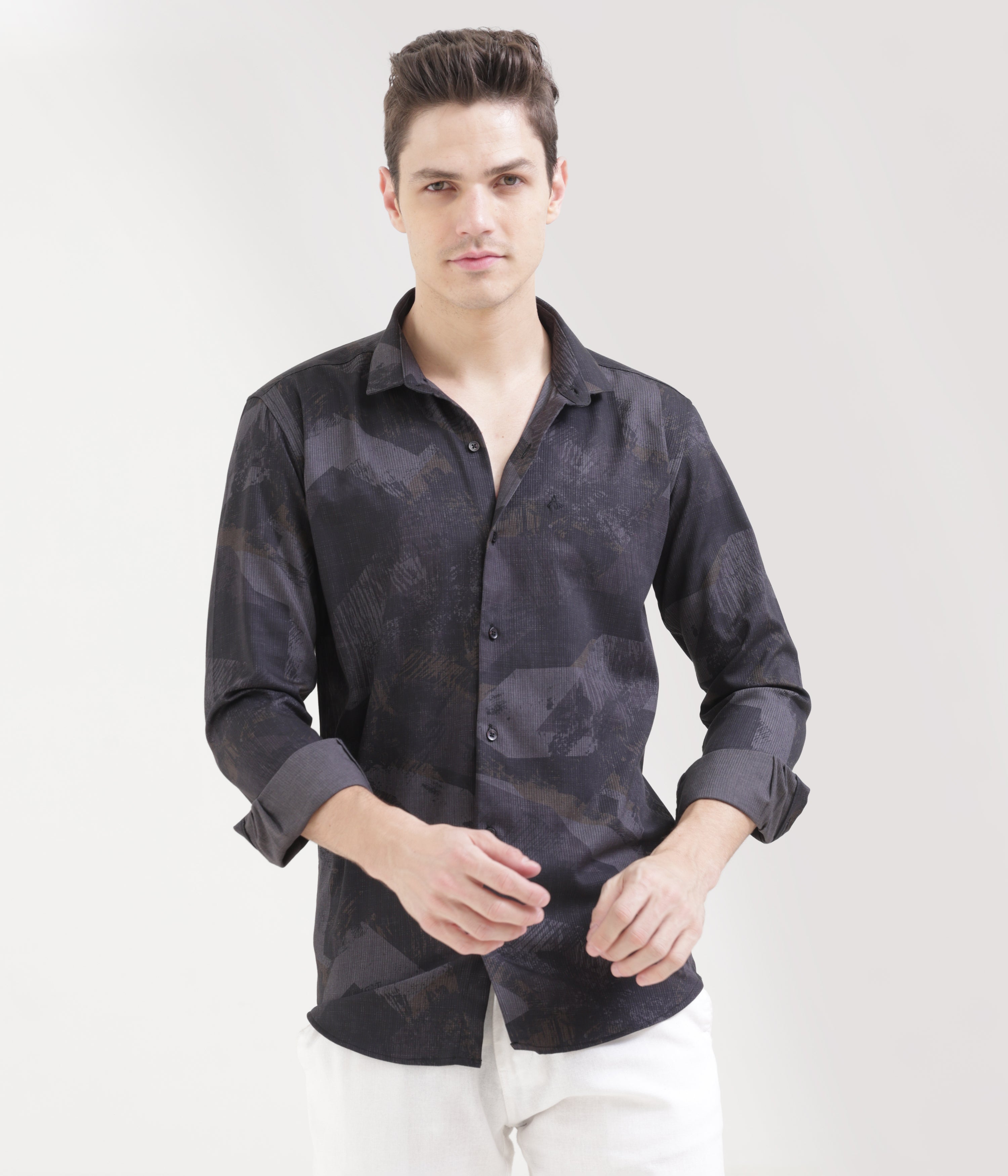 Black Classic Fit Shirt: Versatile Style