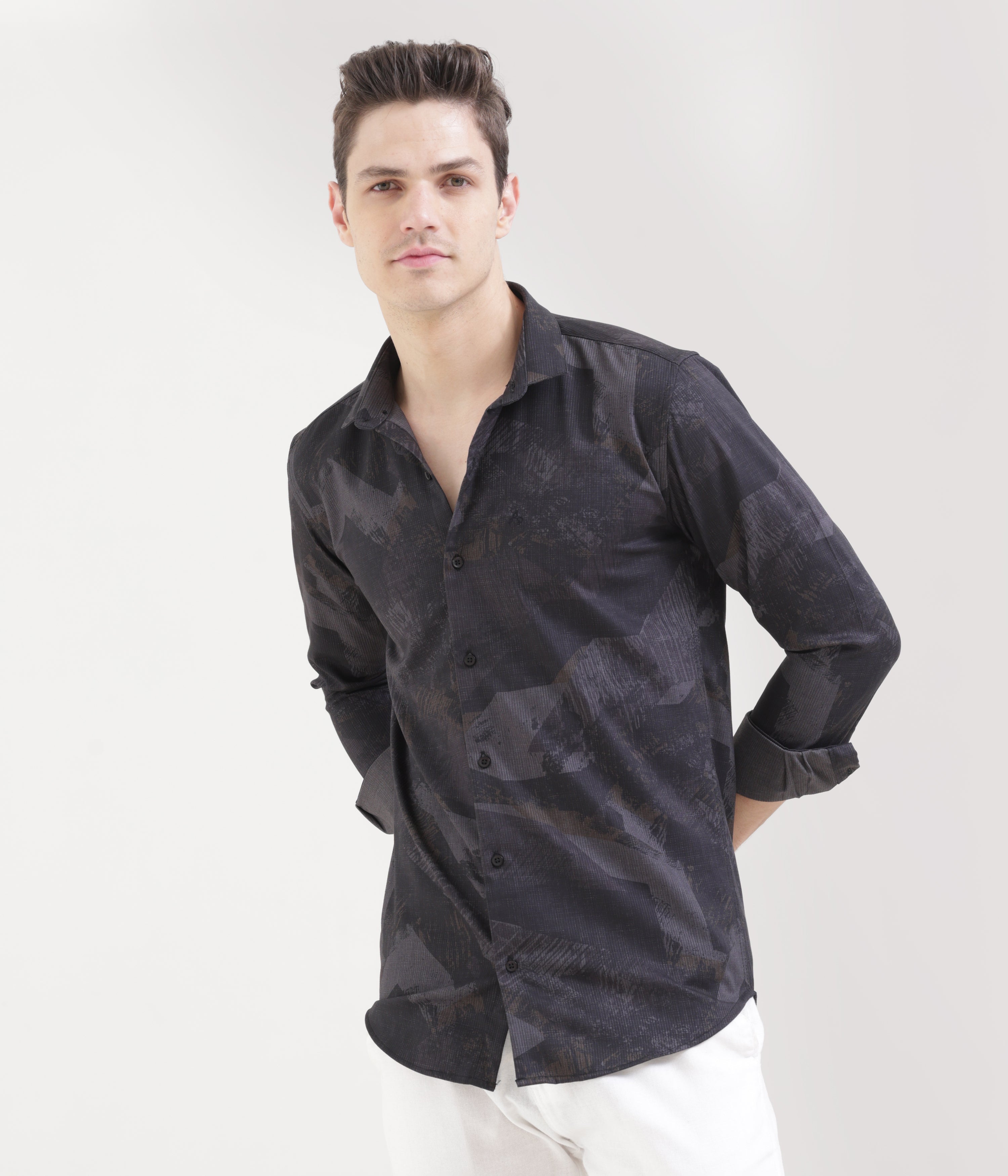 Black Classic Fit Shirt: Versatile Style