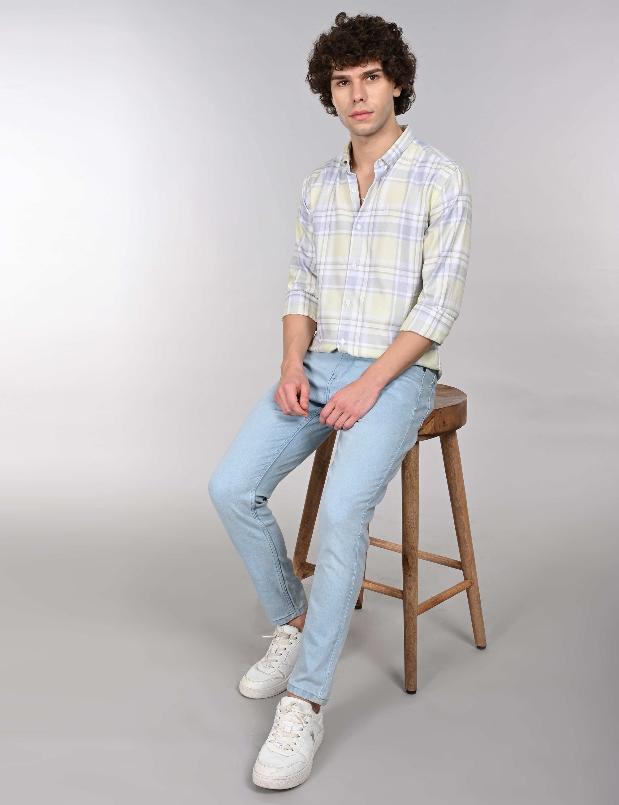 Full sleeve tea green slim fit check shirt